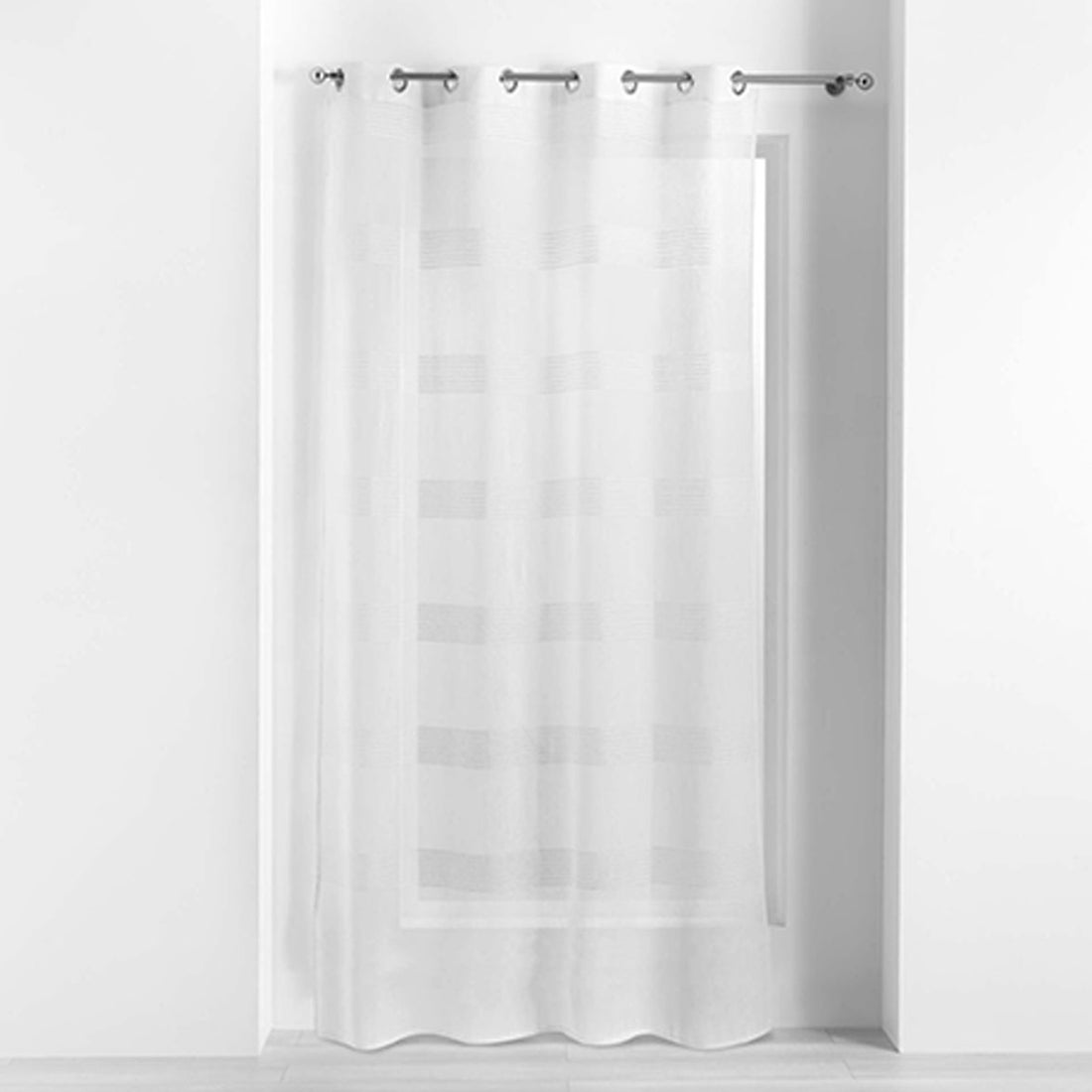 Cortina com Ilhós Voile Bordado Linear Branco